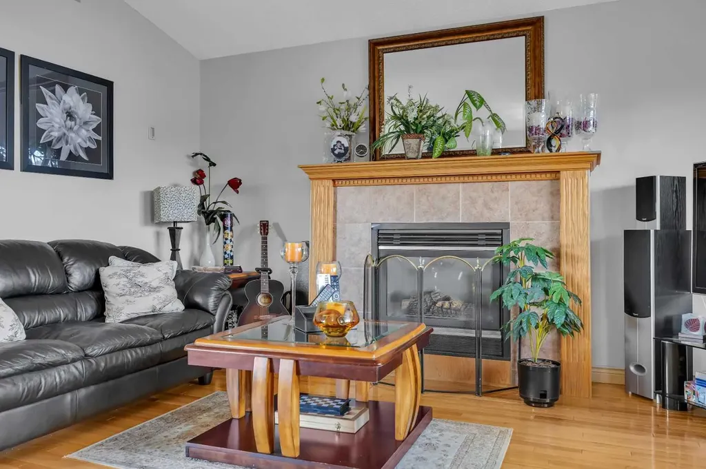 189 Applemead Close SE Calgary AB T2A 7S6