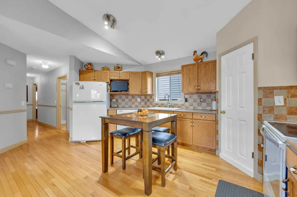 189 Applemead Close SE Calgary AB T2A 7S6