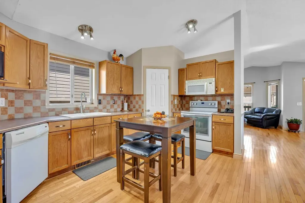 189 Applemead Close SE Calgary AB T2A 7S6