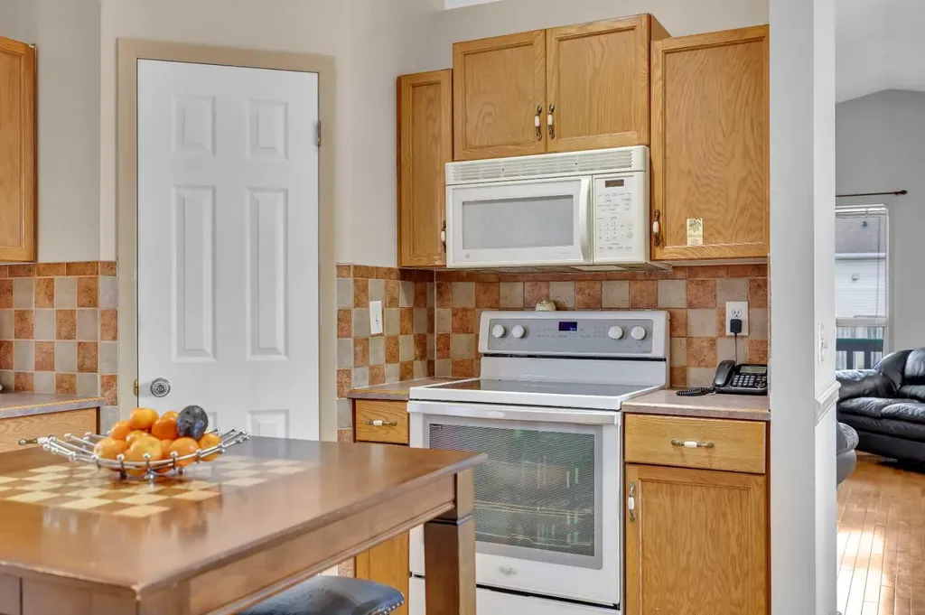 189 Applemead Close SE Calgary AB T2A 7S6
