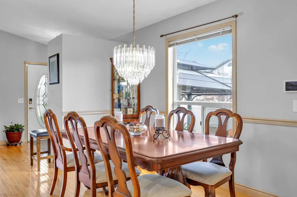 189 Applemead Close SE Calgary AB T2A 7S6