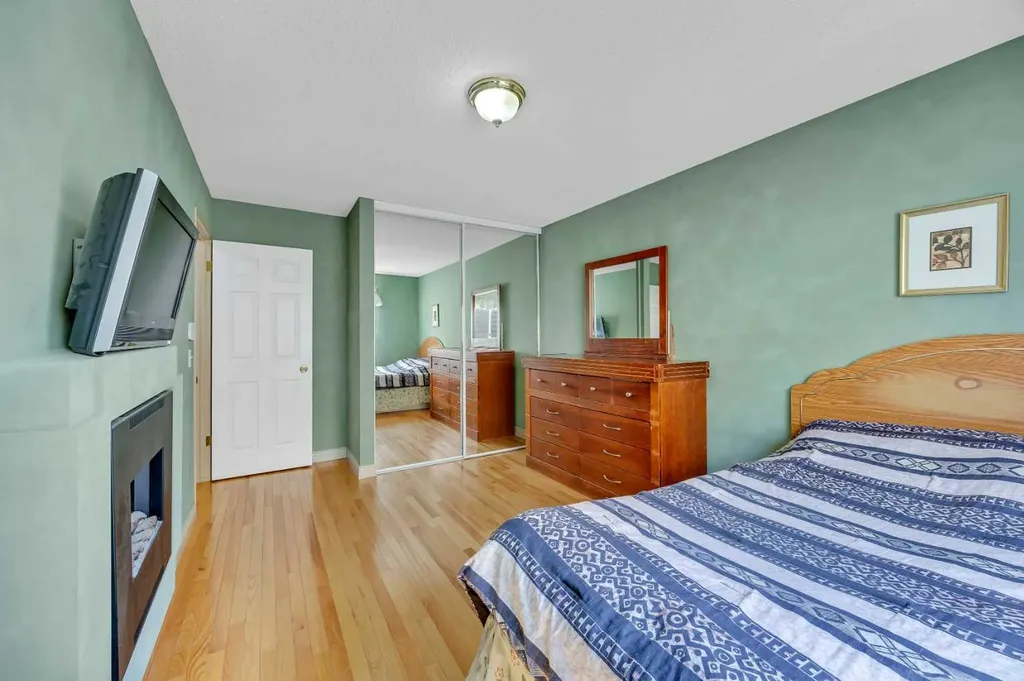189 Applemead Close SE Calgary AB T2A 7S6