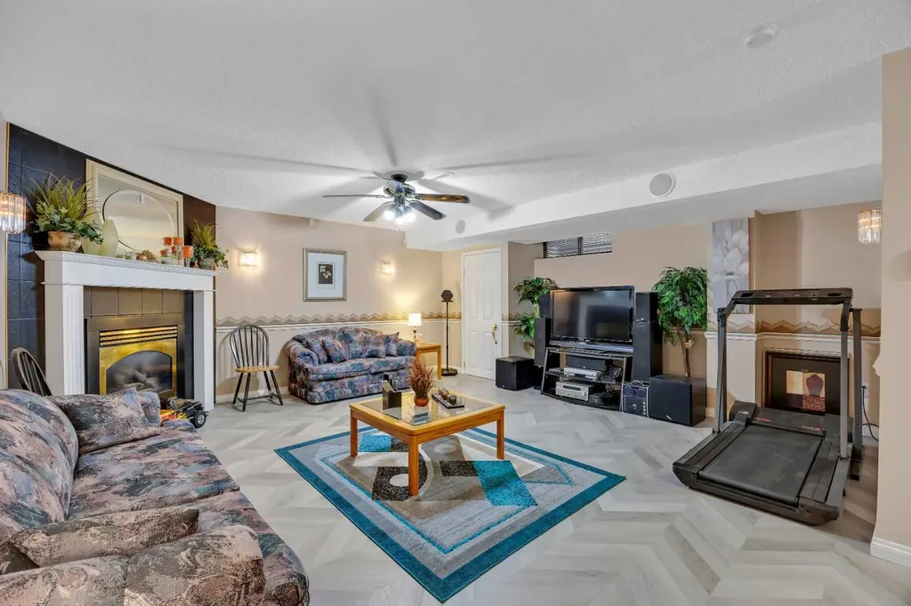 189 Applemead Close SE Calgary AB T2A 7S6