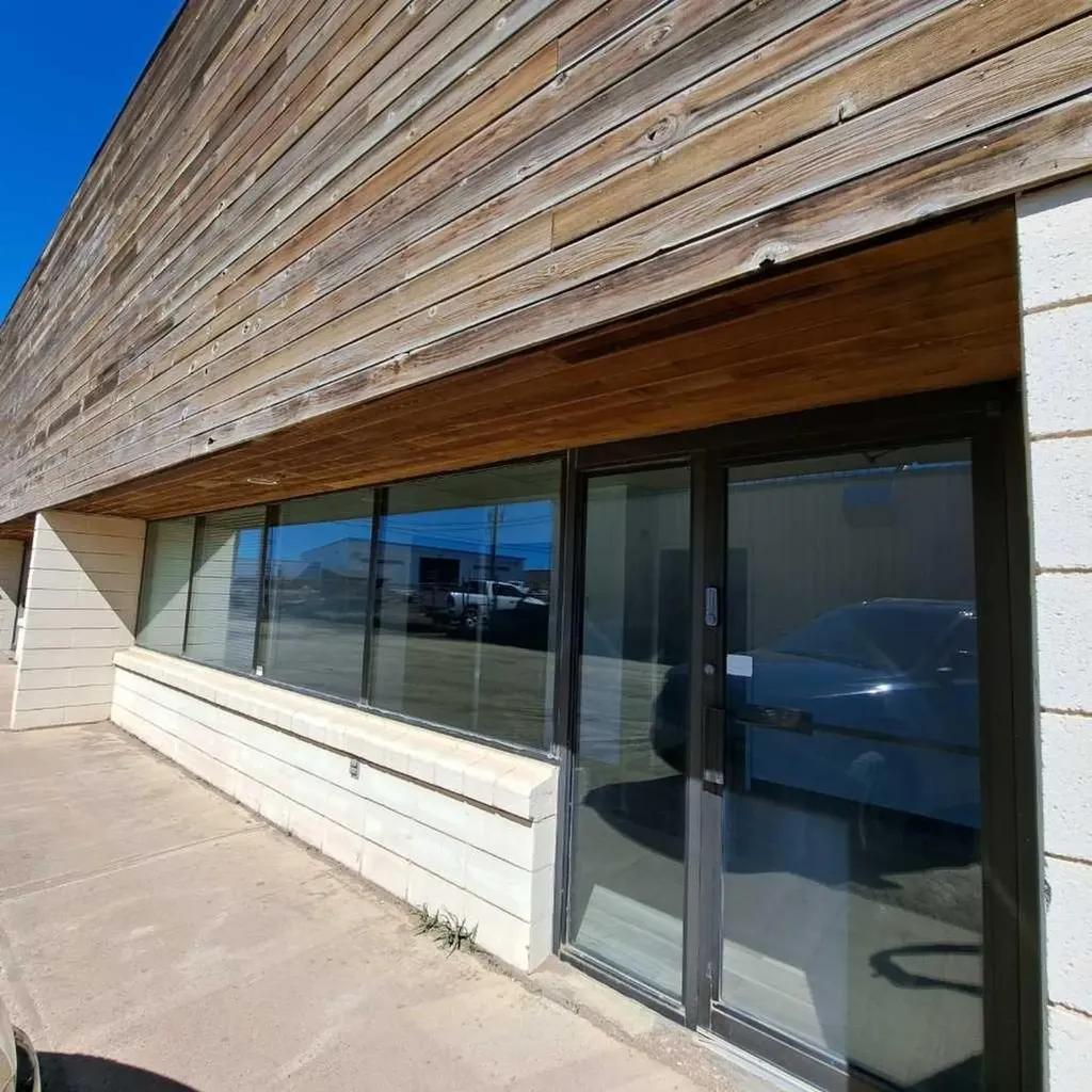 Lloydminster AB, 6310 50TH Avenue, Unit 4