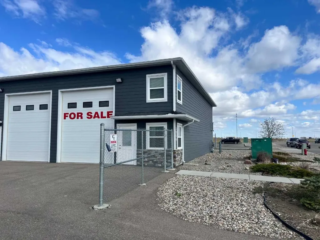 3954 30 Street N Lethbridge AB T1H 6Z4