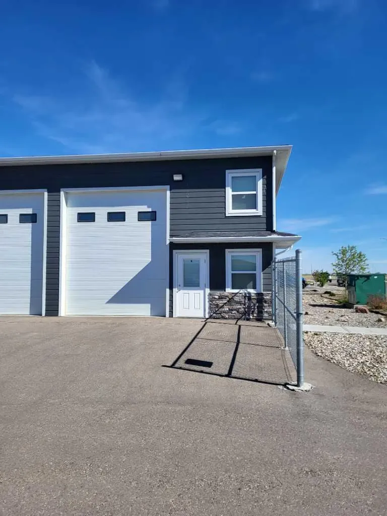 3954 30 Street N Lethbridge AB T1H 6Z4