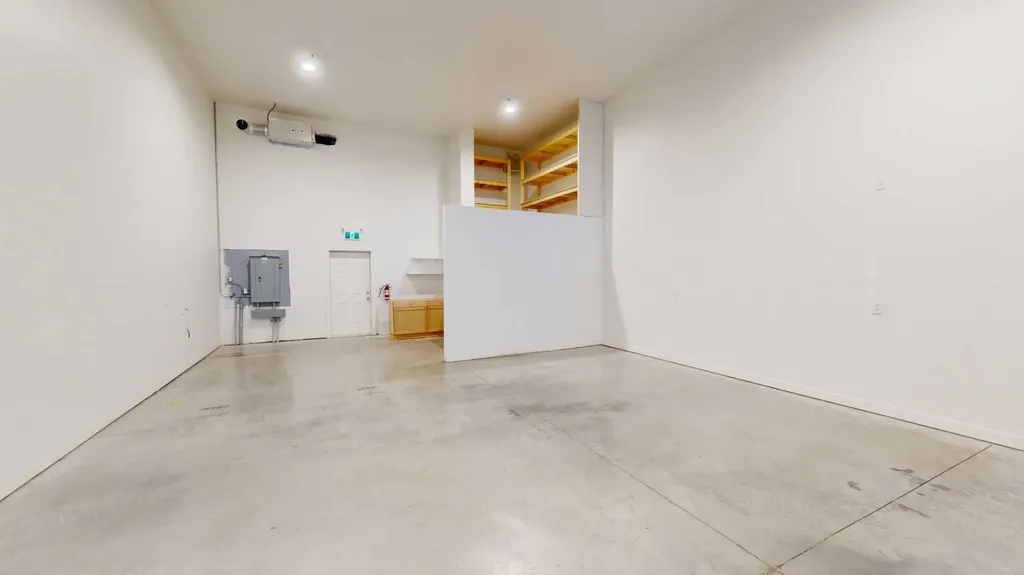3954 30 Street N Lethbridge AB T1H 6Z4