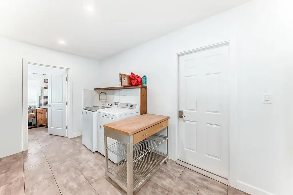 207 Milnes Street Nobleford Street Nobleford AB T0L1S0