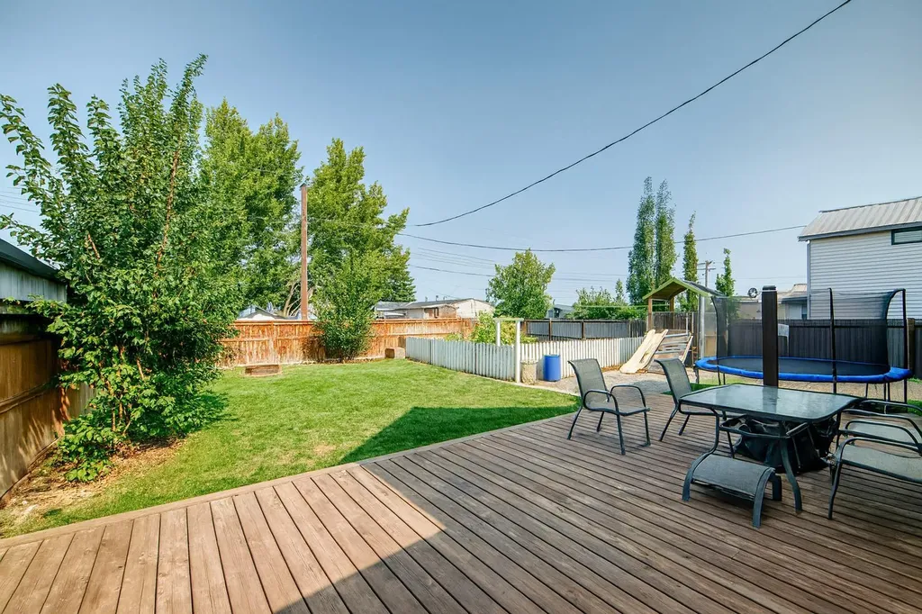 207 Milnes Street Nobleford Street Nobleford AB T0L1S0