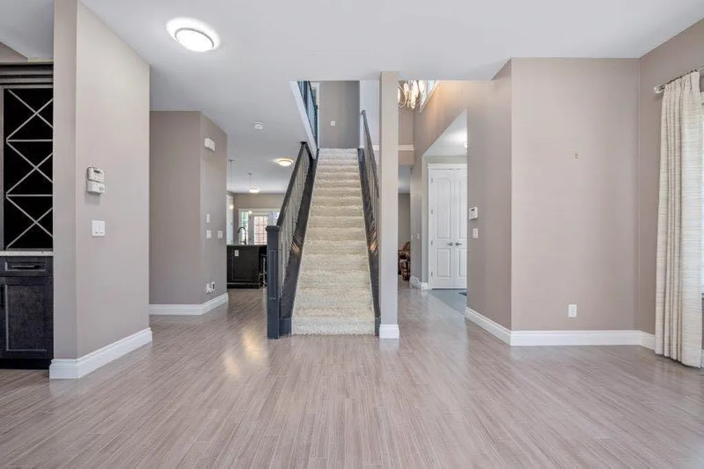 1 Murmansk Way SW Calgary AB T3E 7A8