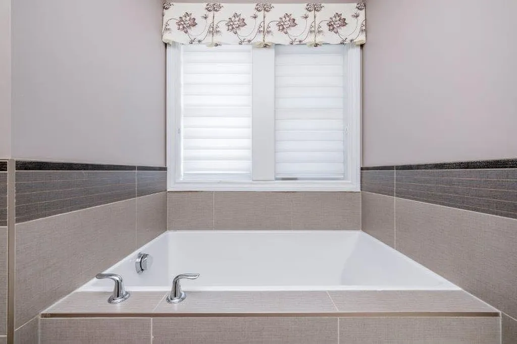 1 Murmansk Way SW Calgary AB T3E 7A8