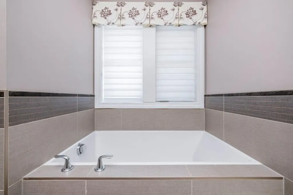 1 Murmansk Way SW Calgary AB T3E 7A8