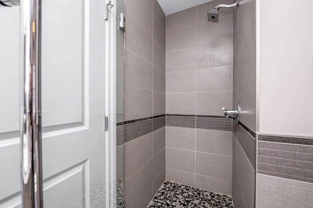 1 Murmansk Way SW Calgary AB T3E 7A8