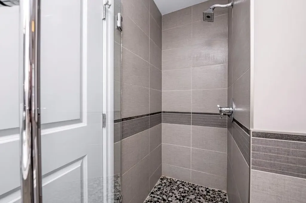 1 Murmansk Way SW Calgary AB T3E 7A8