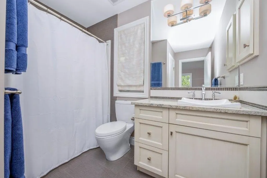 1 Murmansk Way SW Calgary AB T3E 7A8