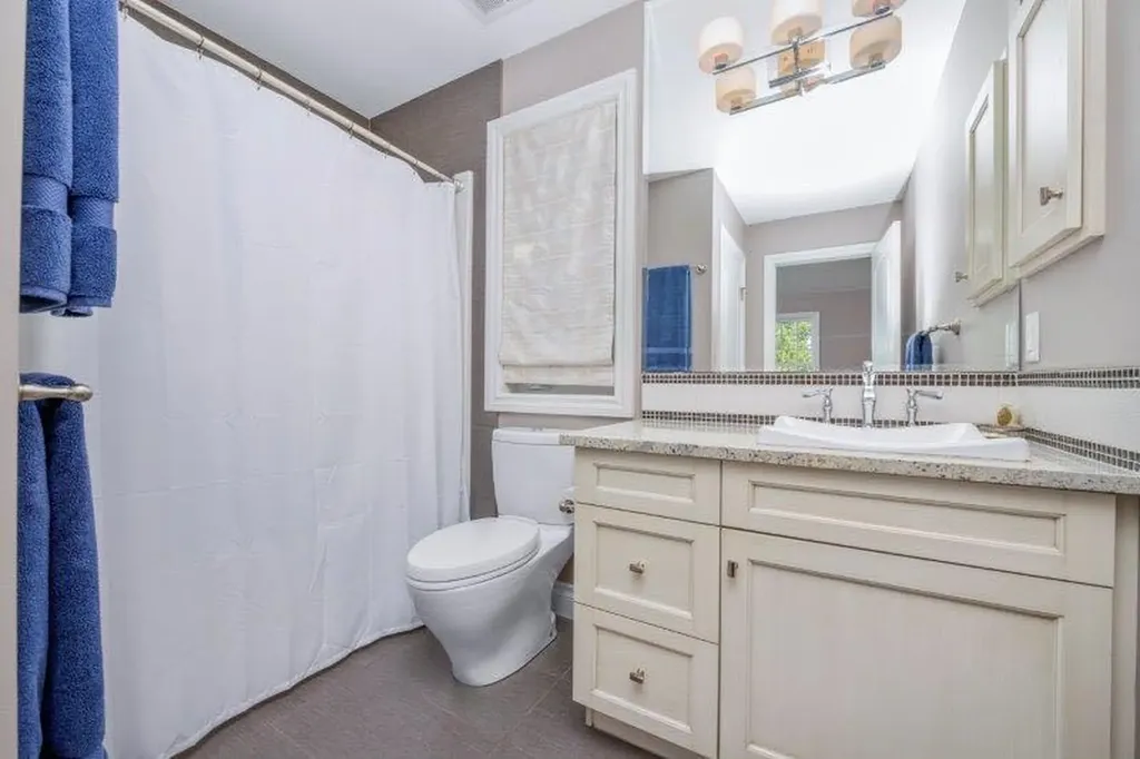 1 Murmansk Way SW Calgary AB T3E 7A8