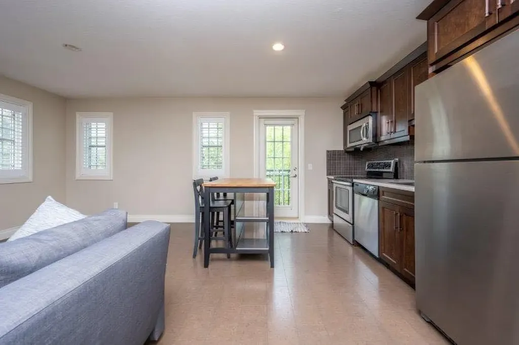 1 Murmansk Way SW Calgary AB T3E 7A8