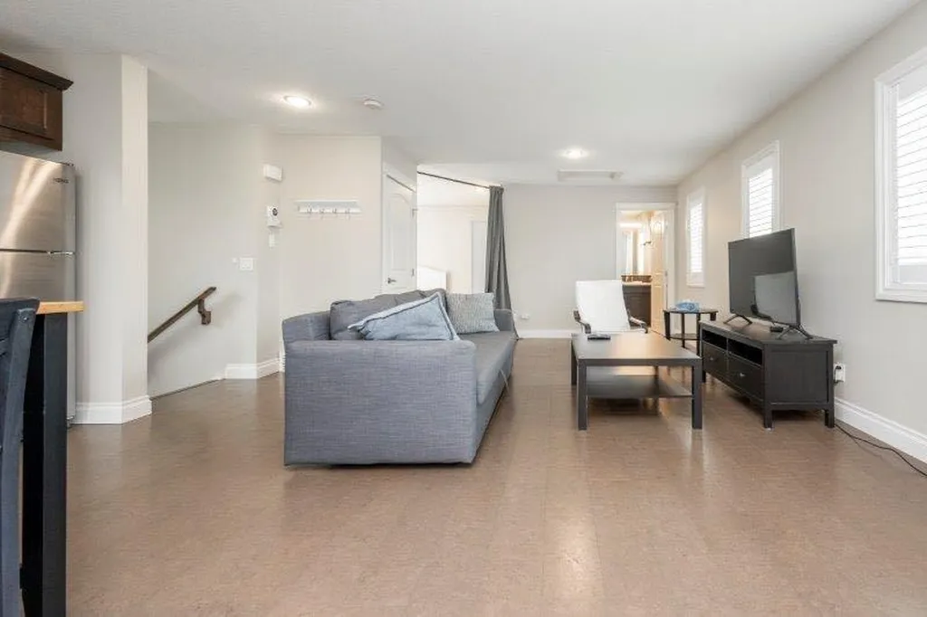 1 Murmansk Way SW Calgary AB T3E 7A8