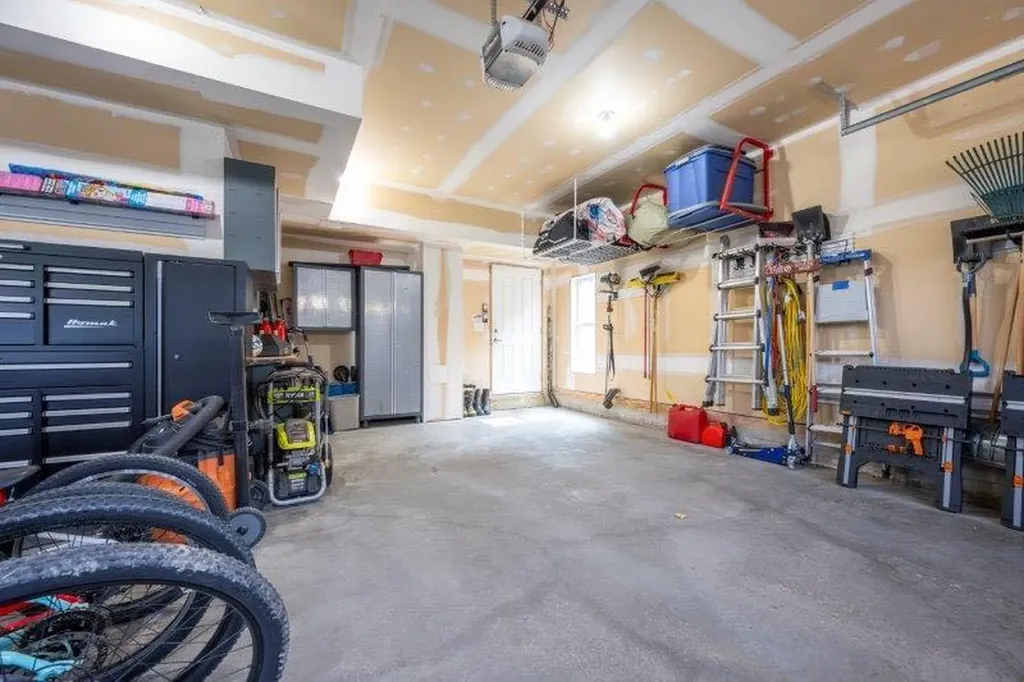 1 Murmansk Way SW Calgary AB T3E 7A8