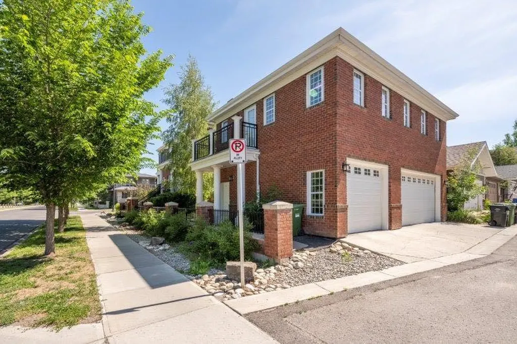 1 Murmansk Way SW Calgary AB T3E 7A8