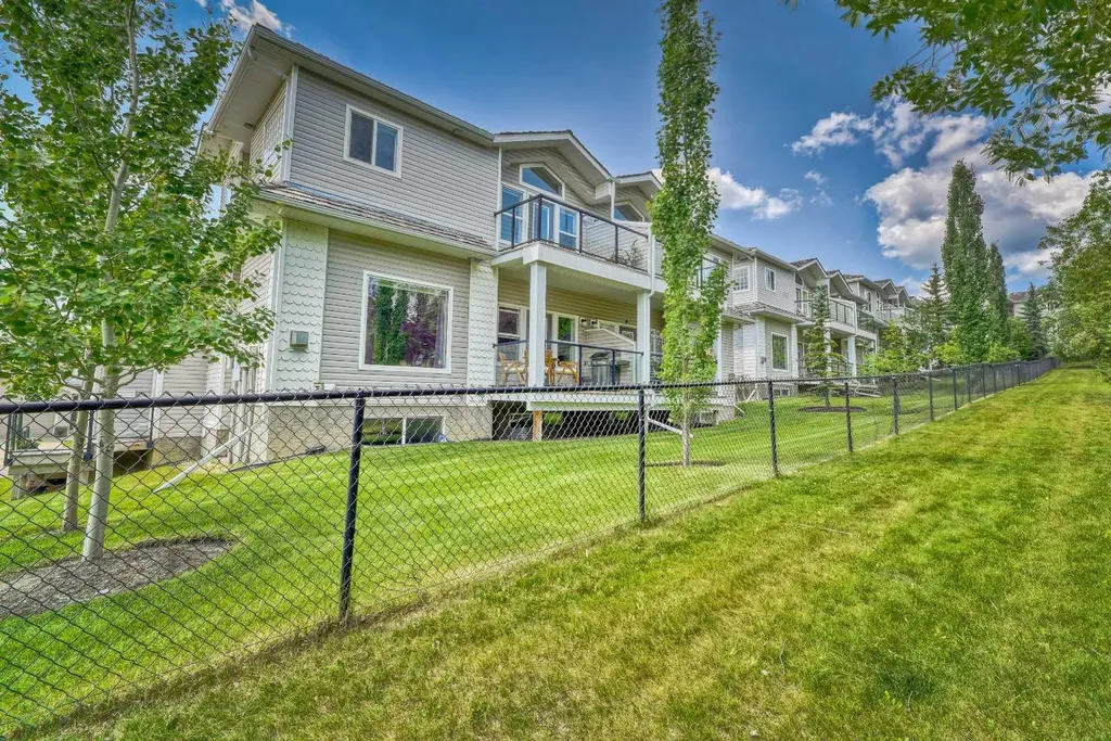 406 Rocky Vista Gardens NW Calgary AB T3G 5V1