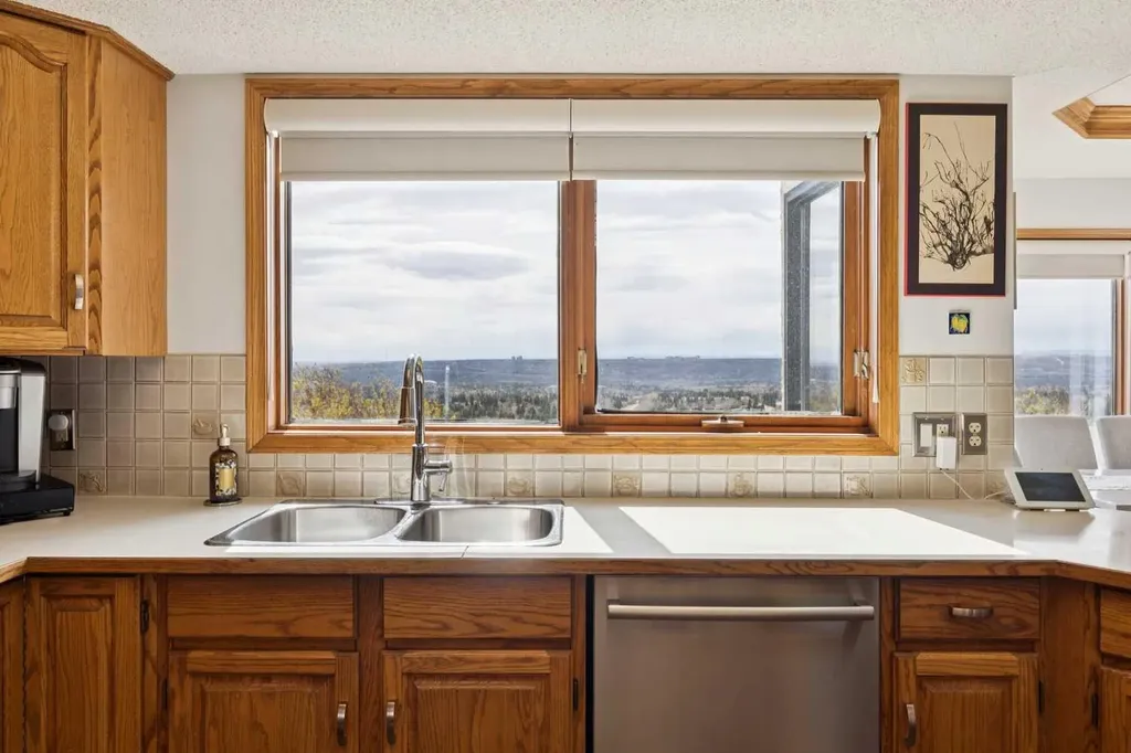 55 Edenstone View NW Calgary AB T3A 4T4