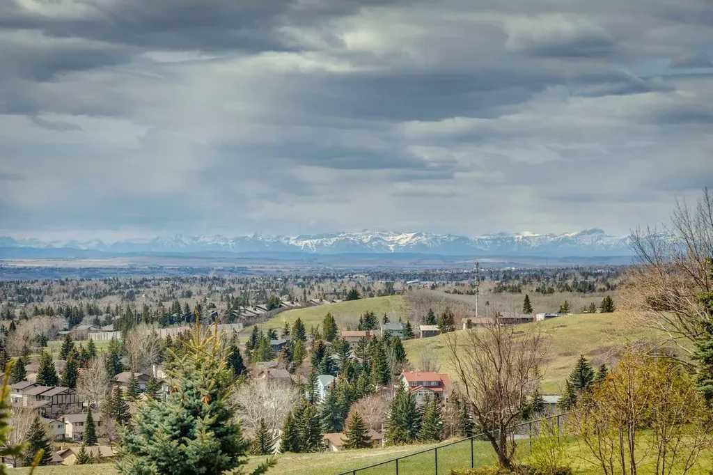 55 Edenstone View NW Calgary AB T3A 4T4
