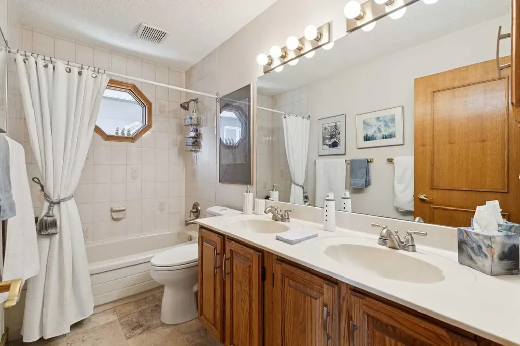 55 Edenstone View NW Calgary AB T3A 4T4