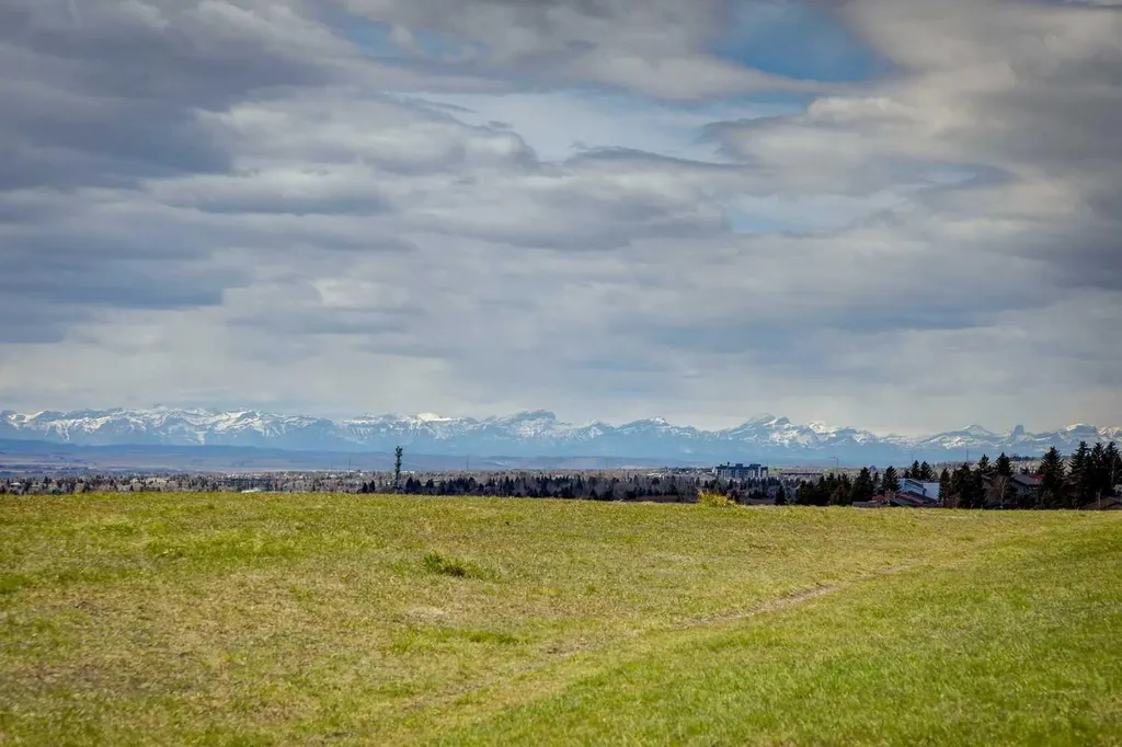 55 Edenstone View NW Calgary AB T3A 4T4