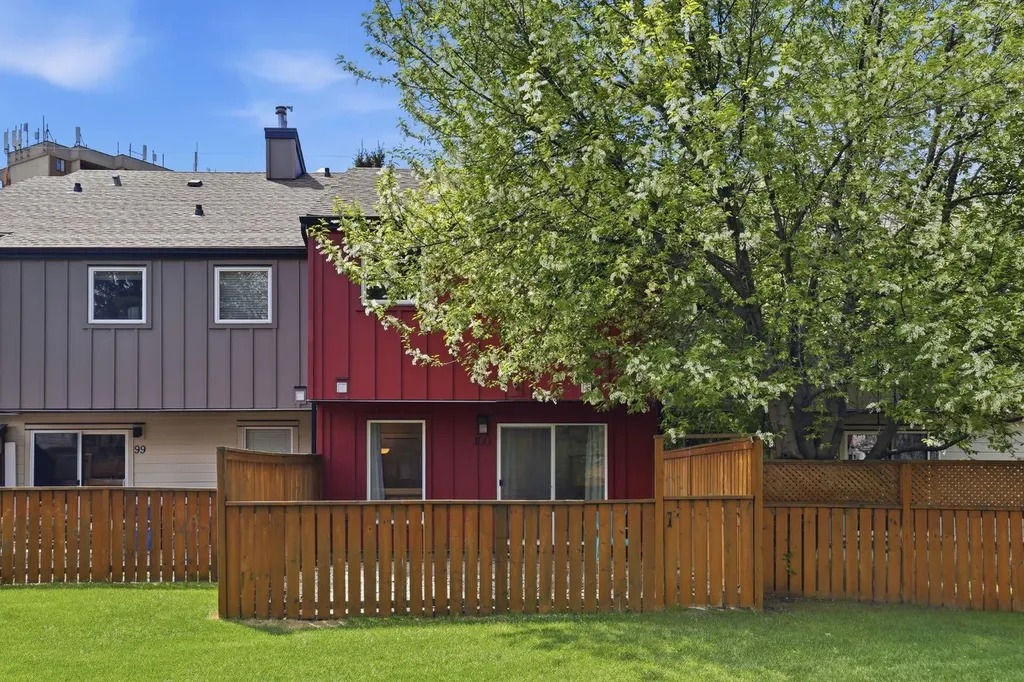 4740 Dalton Drive NW Calgary AB T3A 2H4