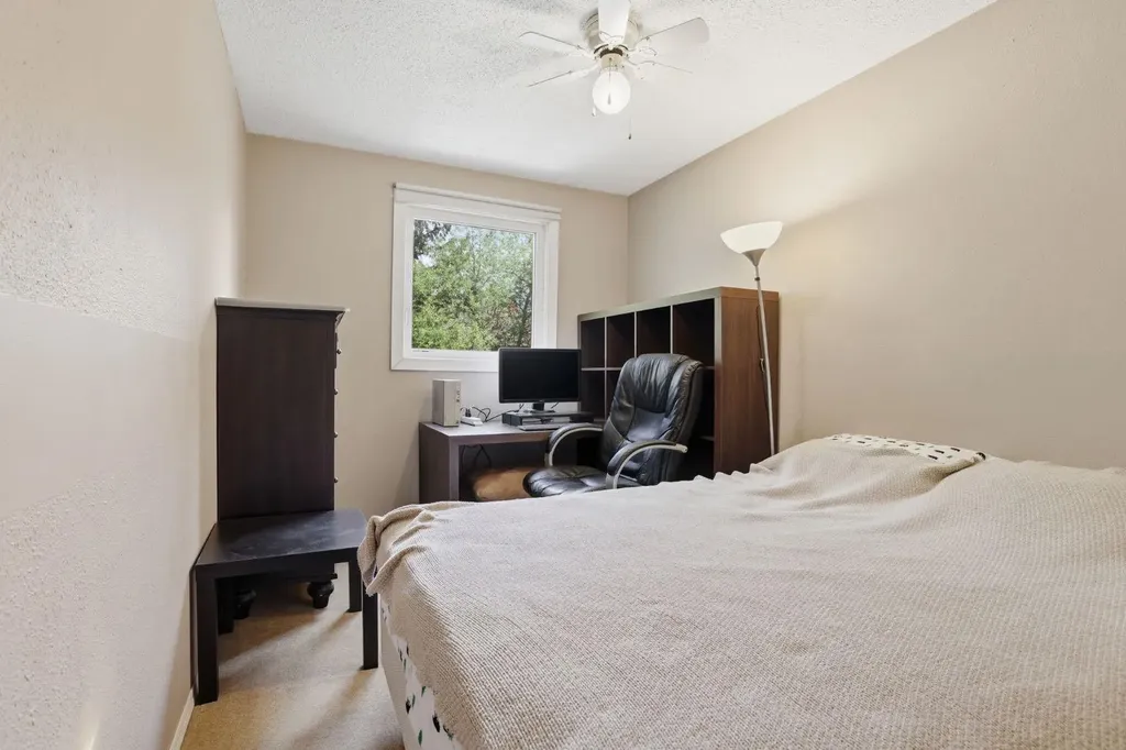 4740 Dalton Drive NW Calgary AB T3A 2H4