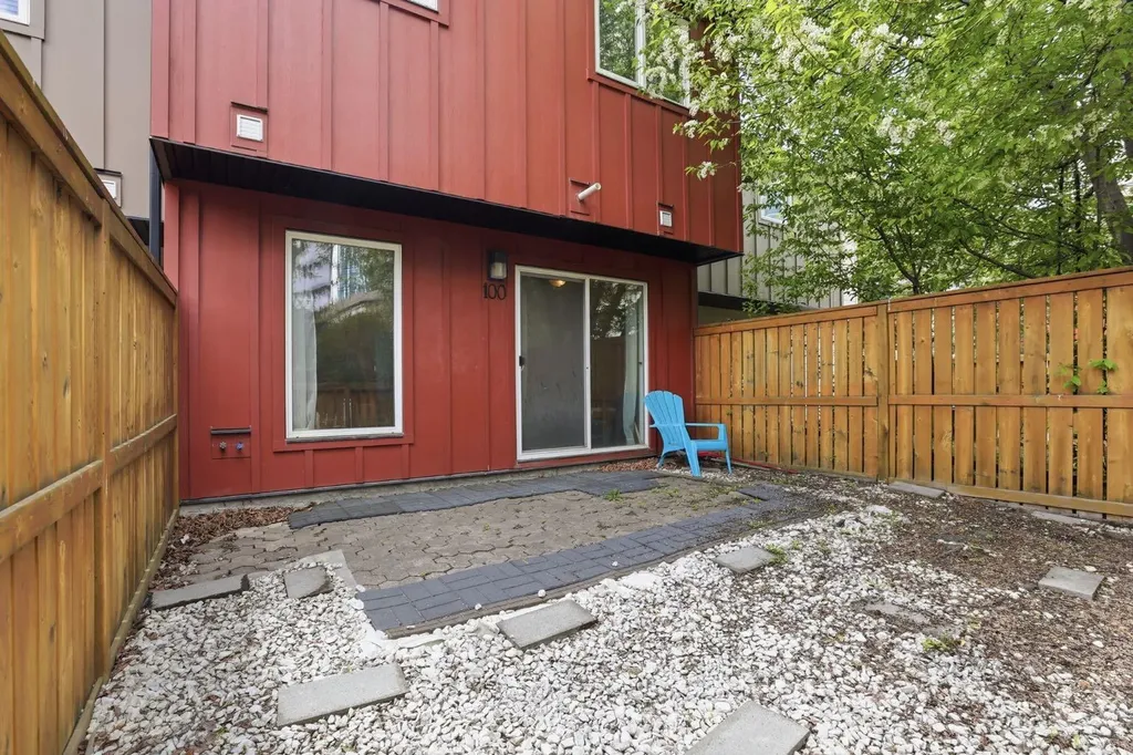 4740 Dalton Drive NW Calgary AB T3A 2H4