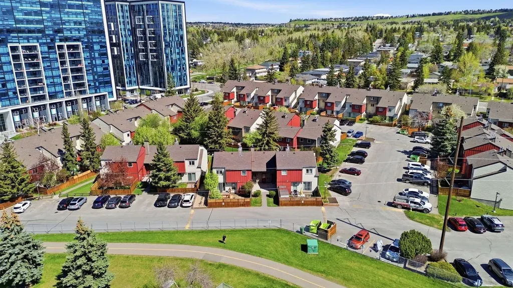4740 Dalton Drive NW Calgary AB T3A 2H4