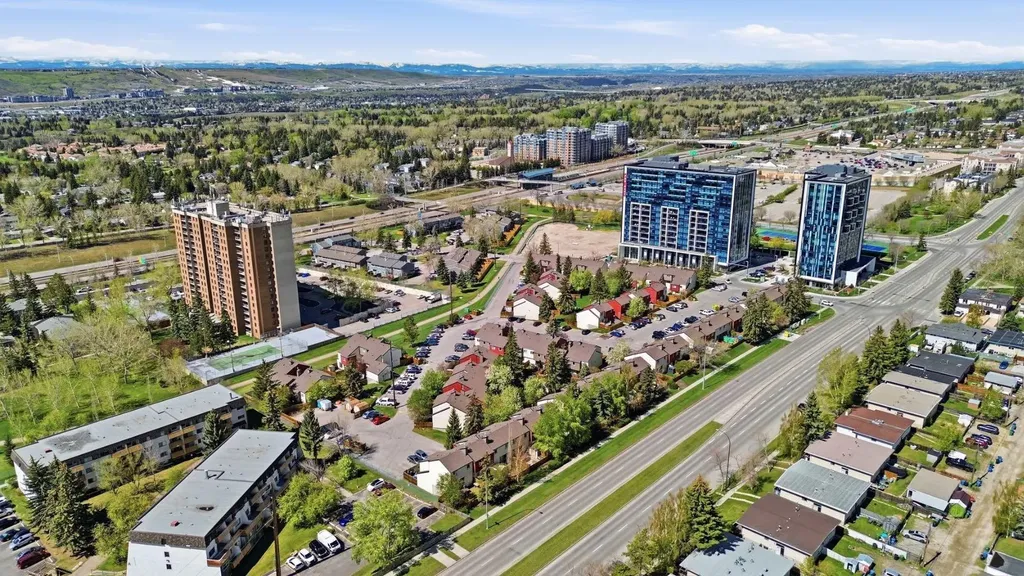 4740 Dalton Drive NW Calgary AB T3A 2H4