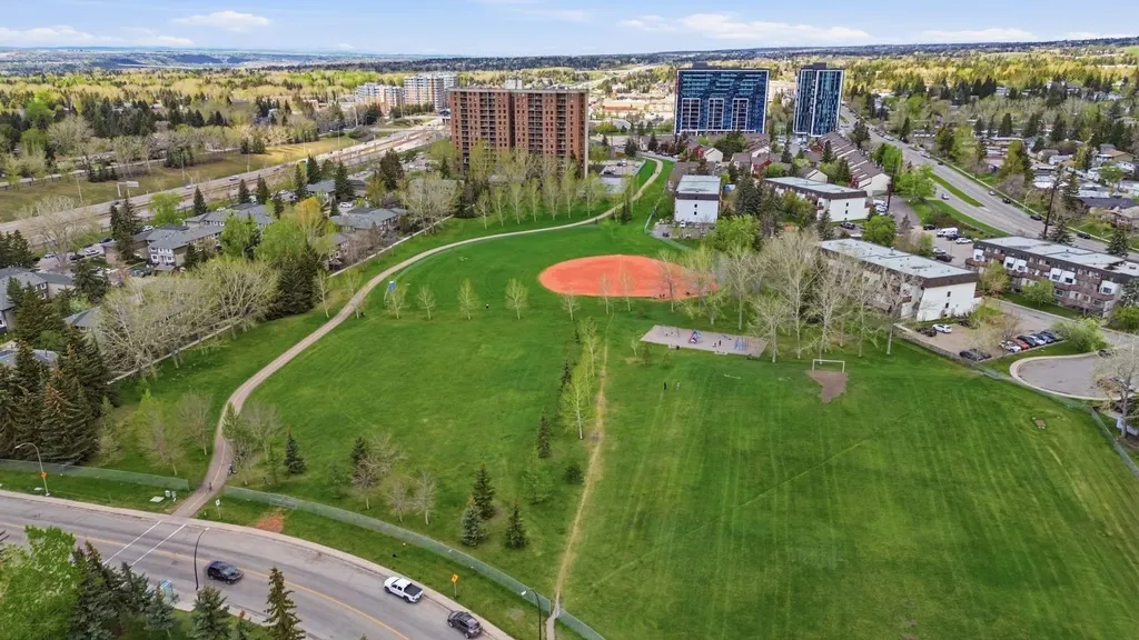 4740 Dalton Drive NW Calgary AB T3A 2H4