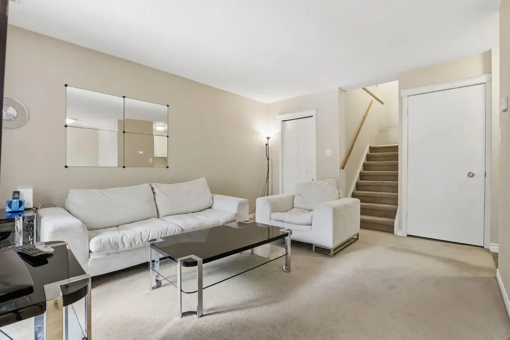 4740 Dalton Drive NW Calgary AB T3A 2H4