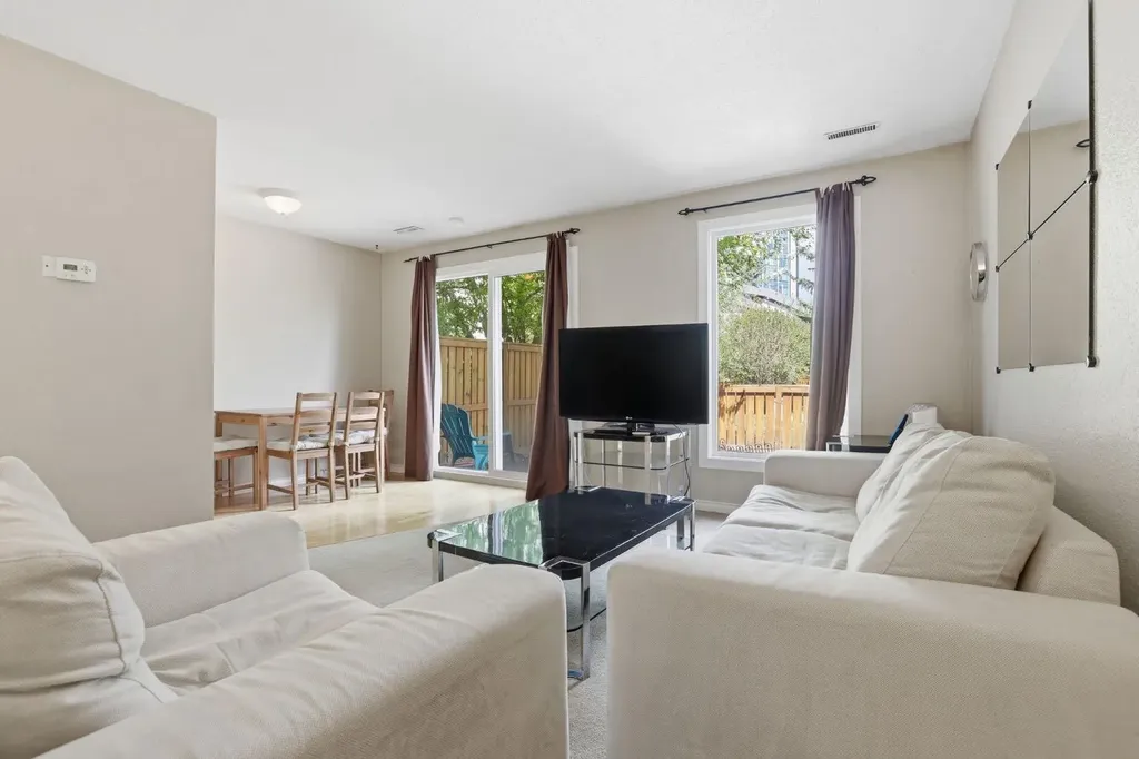 4740 Dalton Drive NW Calgary AB T3A 2H4