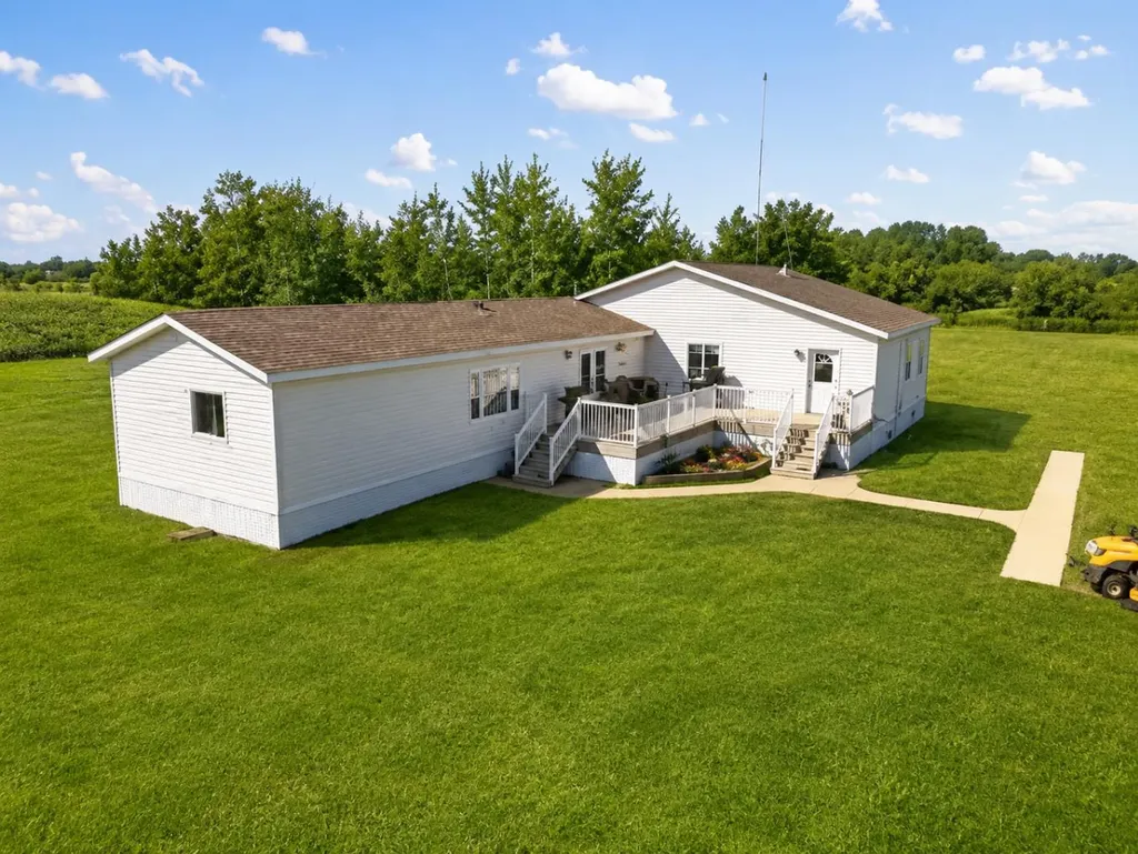 15137 Twp 1052 Rural Mackenzie County AB T0H2H0