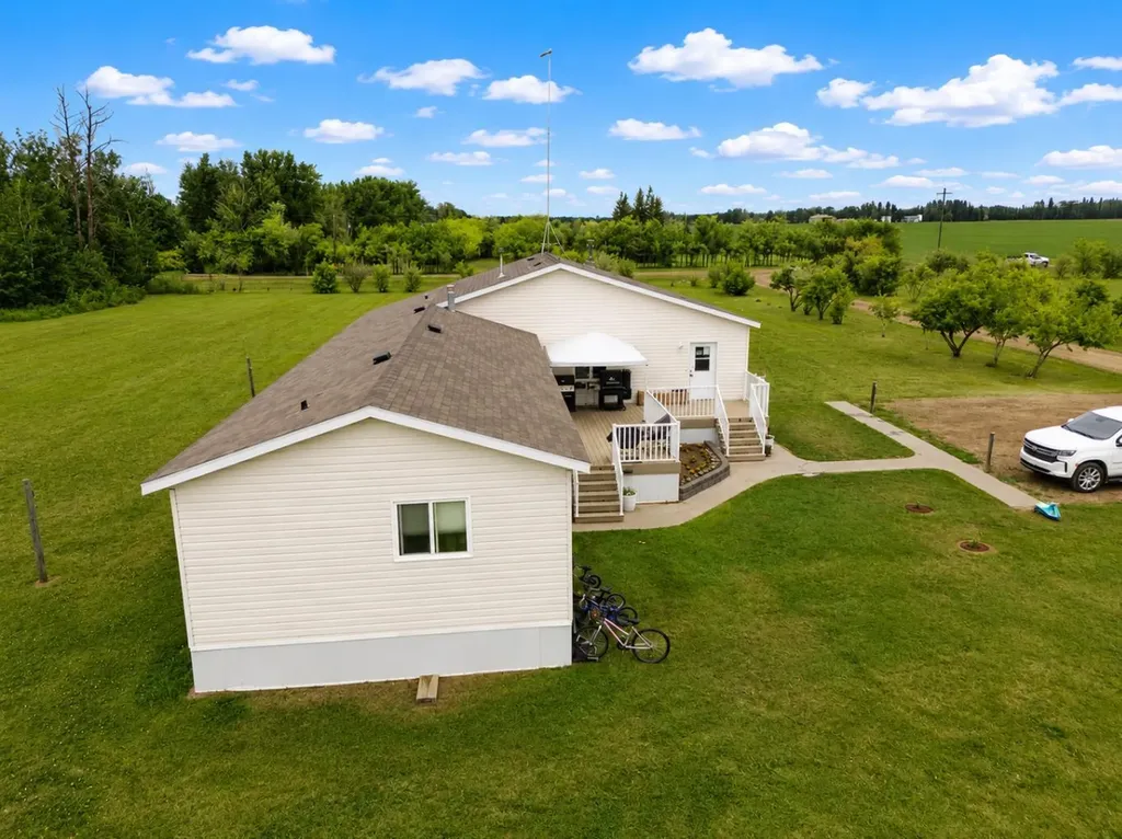 15137 Twp 1052 Rural Mackenzie County AB T0H2H0