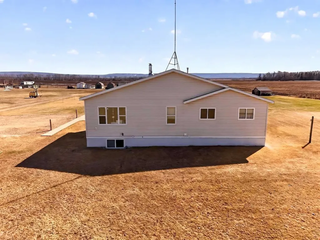 15137 Twp 1052 Rural Mackenzie County AB T0H2H0