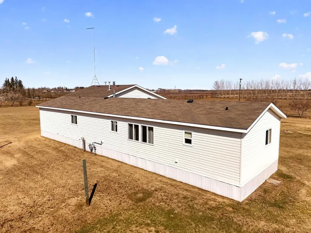 15137 Twp 1052 Rural Mackenzie County AB T0H2H0