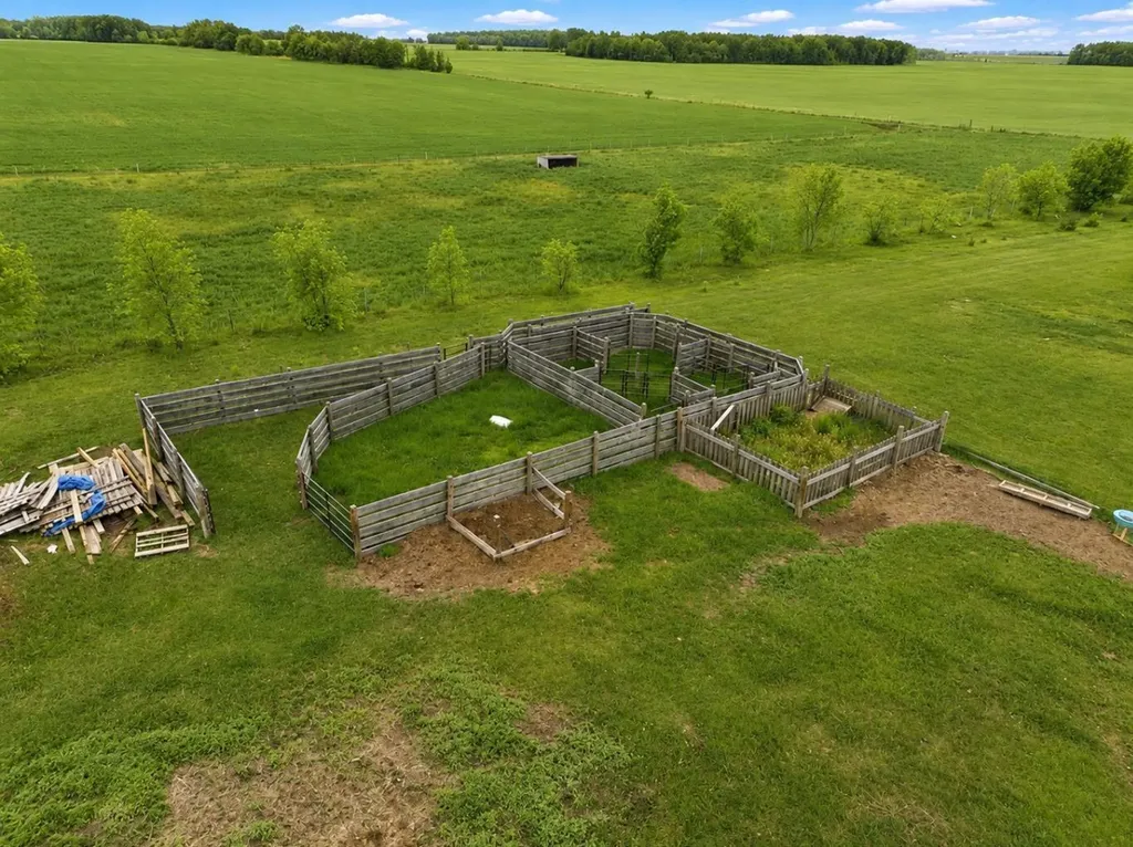 15137 Twp 1052 Rural Mackenzie County AB T0H2H0