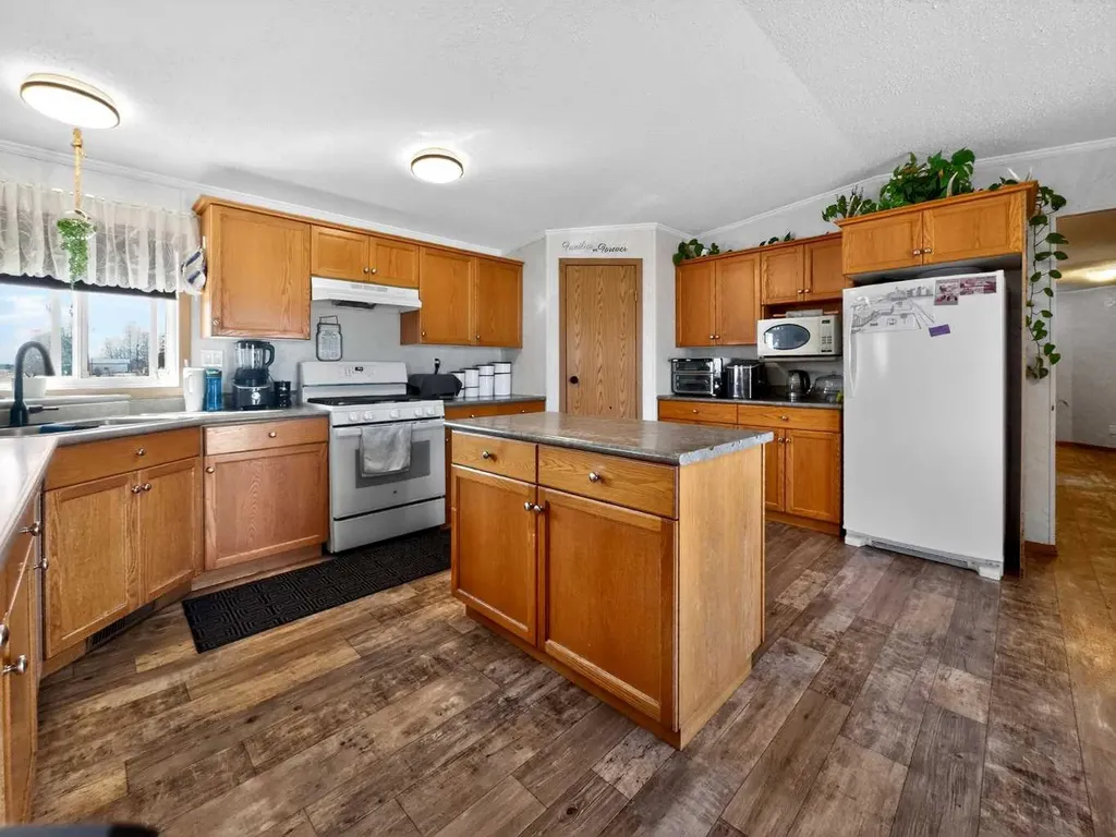 15137 Twp 1052 Rural Mackenzie County AB T0H2H0