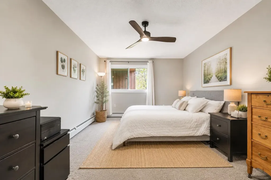 1001 68 Avenue SW Calgary AB T2V 4X1