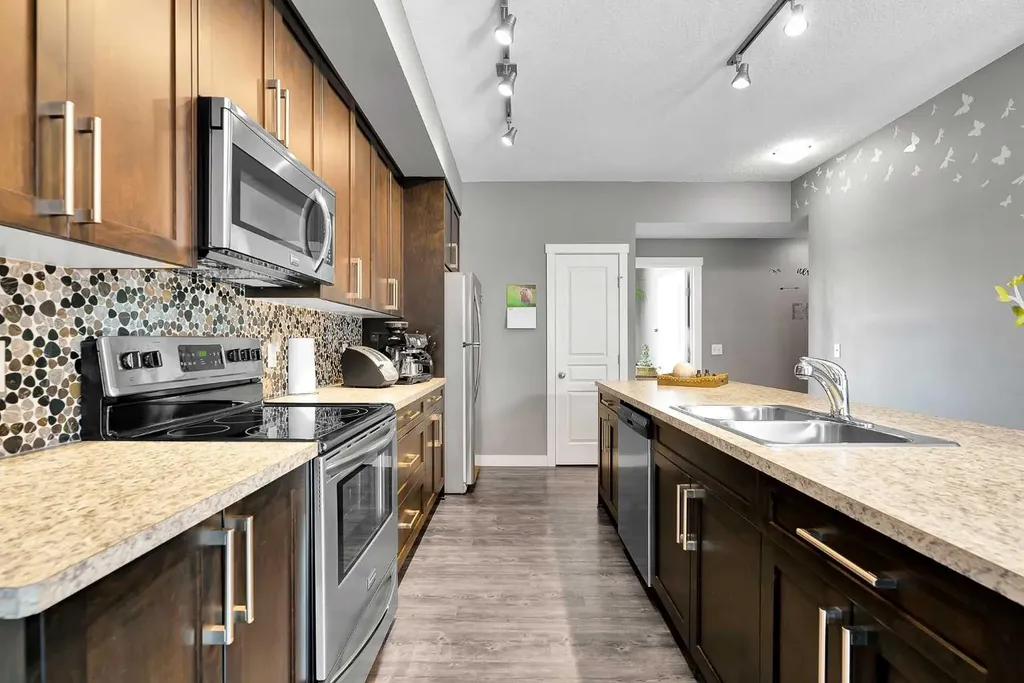 410 Cranford Walk SE Calgary AB T3M 1R7