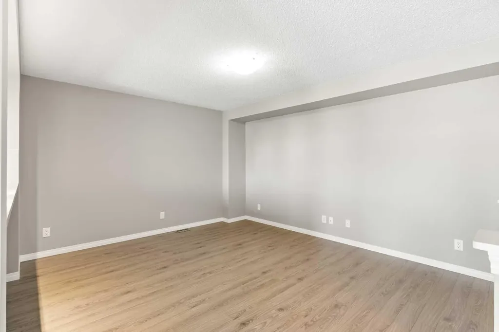 132 Windford Grove SW Airdrie AB T4B 4A5
