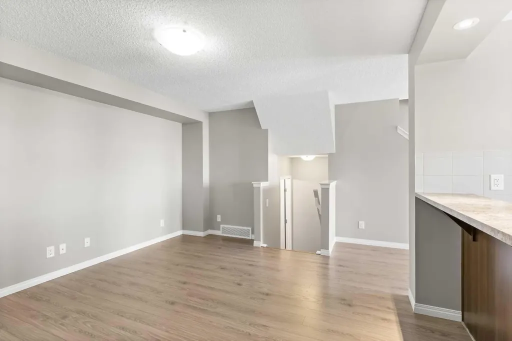 132 Windford Grove SW Airdrie AB T4B 4A5