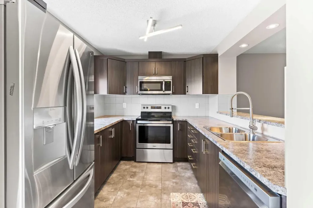 132 Windford Grove SW Airdrie AB T4B 4A5