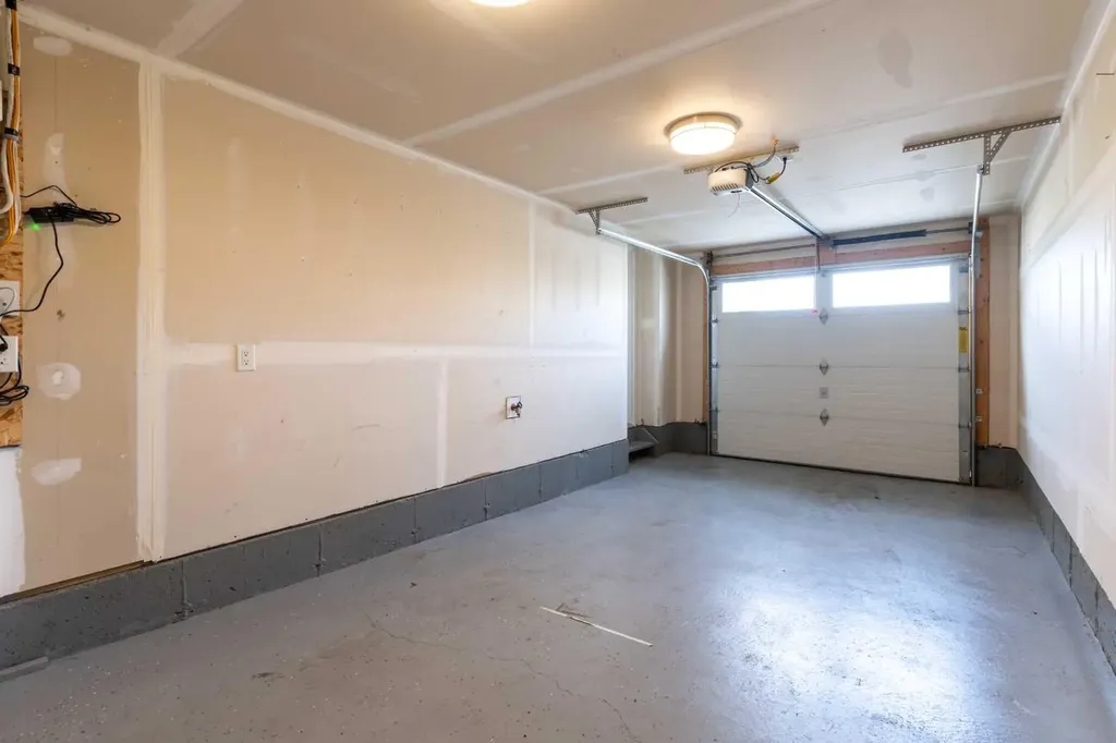 132 Windford Grove SW Airdrie AB T4B 4A5