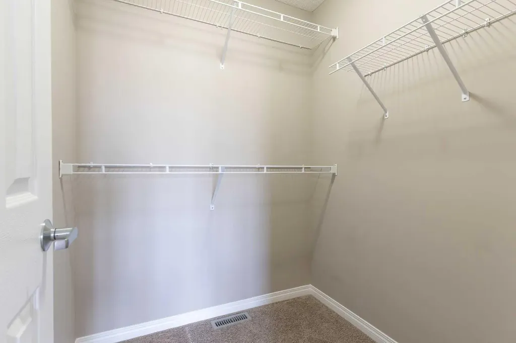 132 Windford Grove SW Airdrie AB T4B 4A5